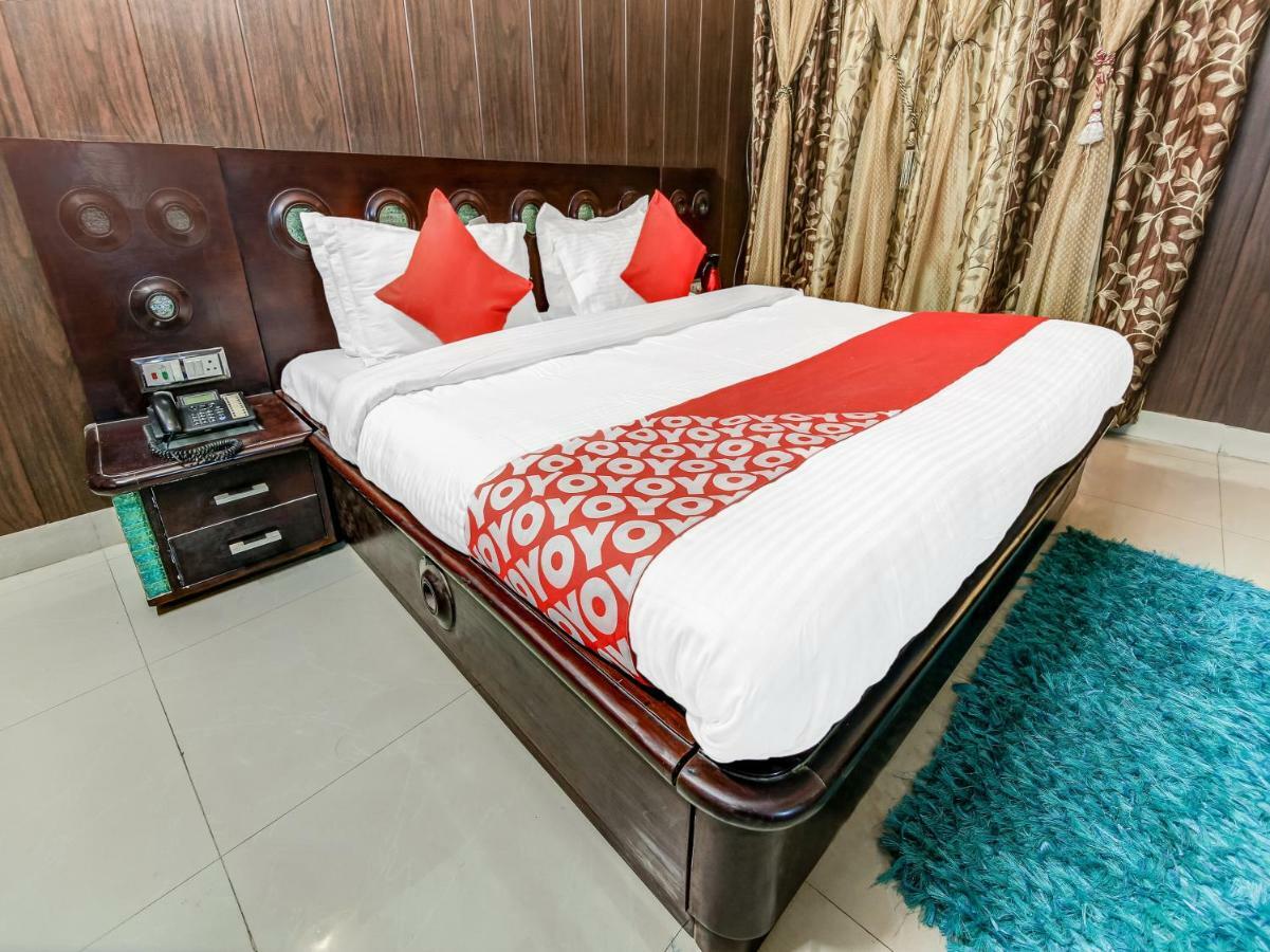 Oyo 27999 Hotel Deep Sirsa Екстериор снимка