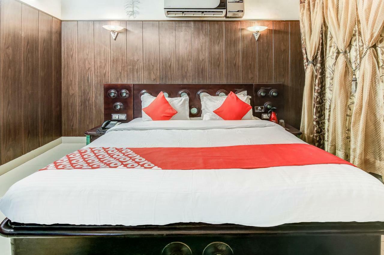 Oyo 27999 Hotel Deep Sirsa Екстериор снимка