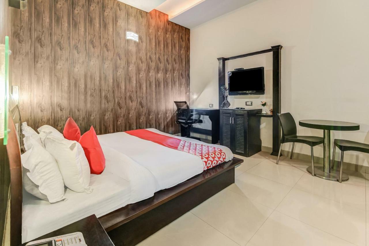 Oyo 27999 Hotel Deep Sirsa Екстериор снимка